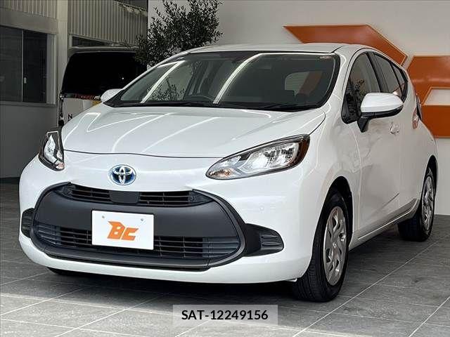 Toyota AQUA 2022-09 8878659-9