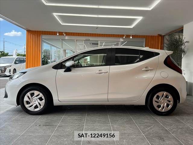 Toyota AQUA 2022-09 8878659-10