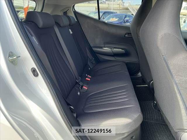 Toyota AQUA 2022-09 8878659-17