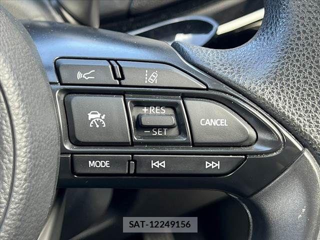 Toyota AQUA 2022-09 8878659-4