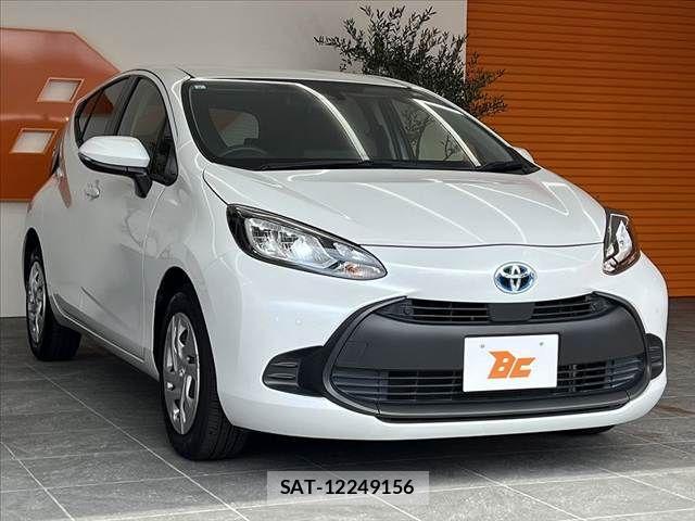 Toyota AQUA 2022-09 8878659-7