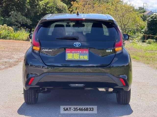 Toyota AQUA 2023-09 8878643-9
