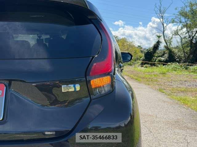 Toyota AQUA 2023-09 8878643-11