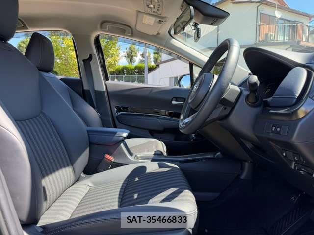 Toyota AQUA 2023-09 8878643-16
