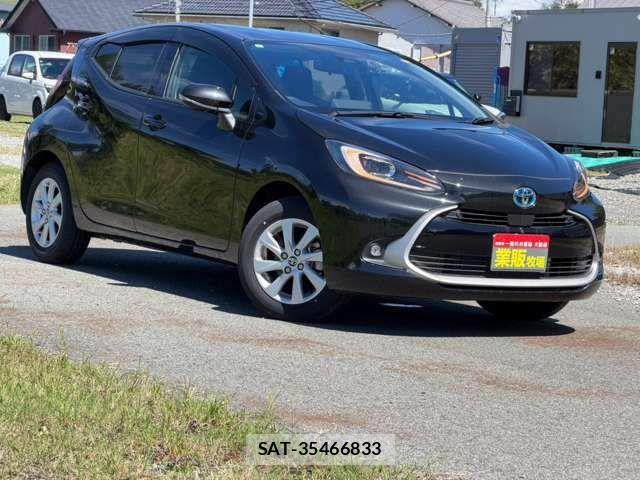 Toyota AQUA 2023-09 8878643-1