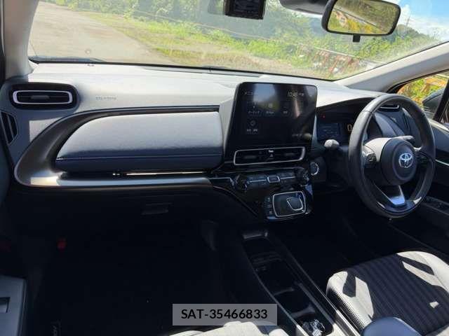 Toyota AQUA 2023-09 8878643-19