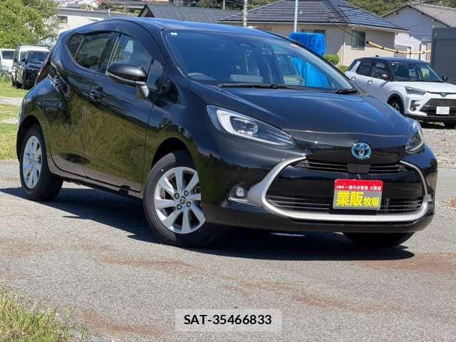 Toyota AQUA 2023-09 8878643-2