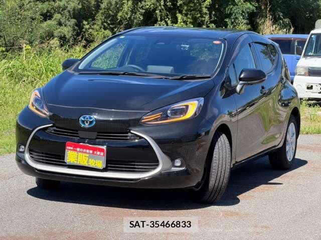 Toyota AQUA 2023-09 8878643-4