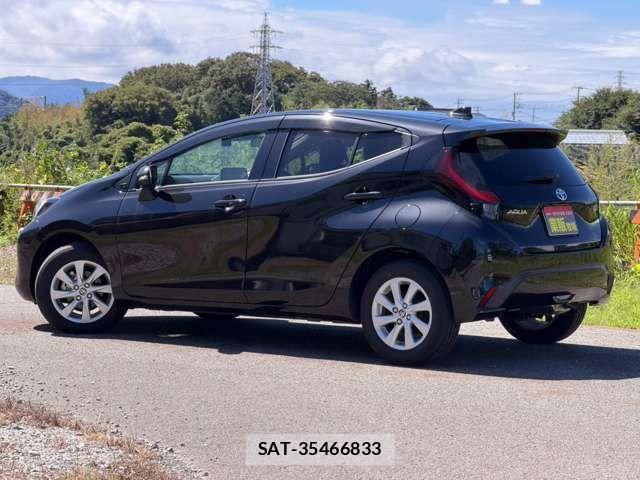 Toyota AQUA 2023-09 8878643-7