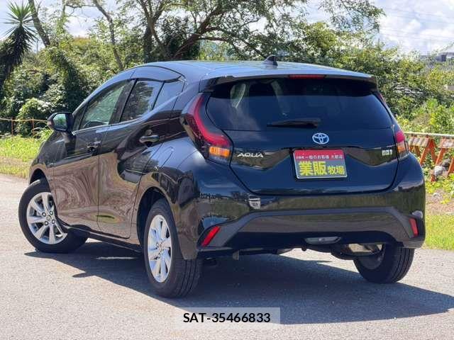 Toyota AQUA 2023-09 8878643-8