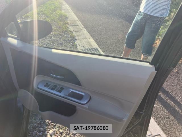 Toyota AQUA 2012-11 8883299-9