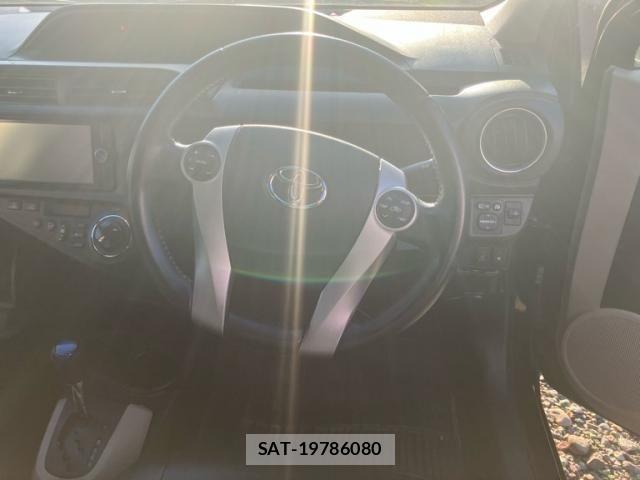 Toyota AQUA 2012-11 8883299-11