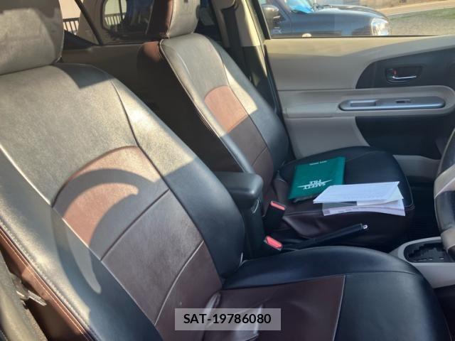 Toyota AQUA 2012-11 8883299-13