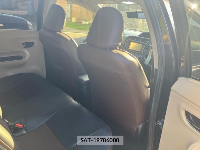 Toyota AQUA 2012-11 8883299-16
