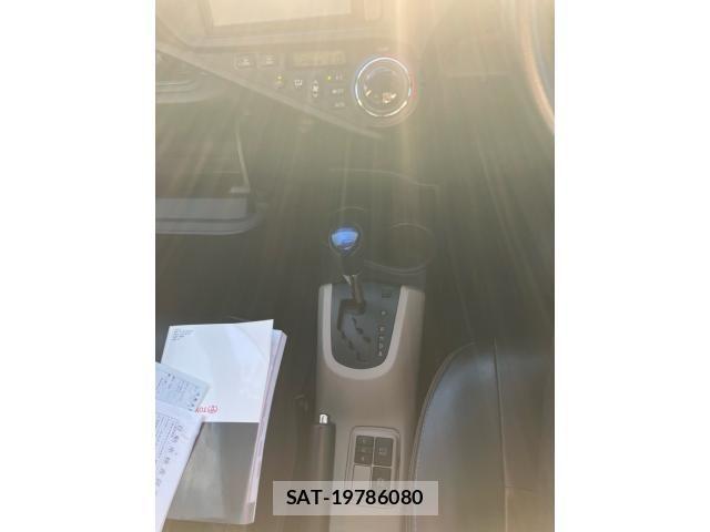 Toyota AQUA 2012-11 8883299-24