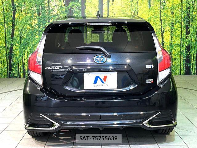 Toyota AQUA 2016-03 8883289-14