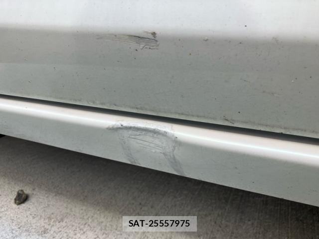 Toyota AQUA 2013-05 8883303-9