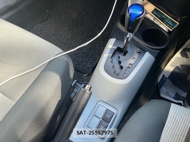 Toyota AQUA 2013-05 8883303-21