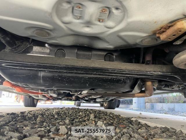 Toyota AQUA 2013-05 8883303-8