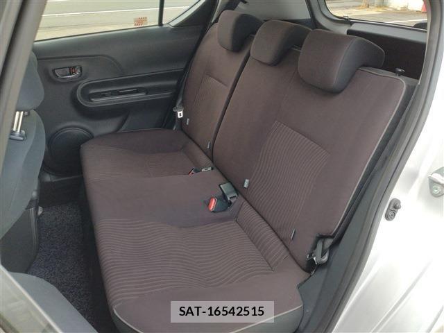 Toyota AQUA 2015-10 8883291-12