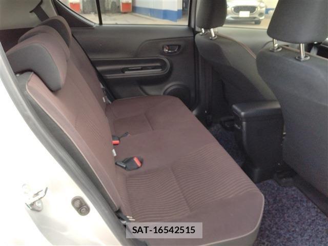 Toyota AQUA 2015-10 8883291-13