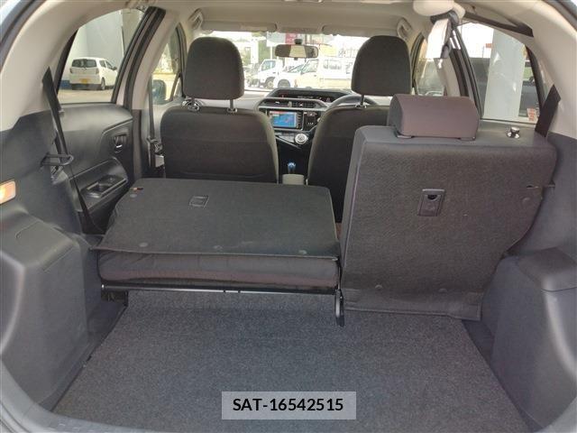 Toyota AQUA 2015-10 8883291-16