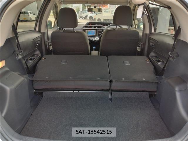 Toyota AQUA 2015-10 8883291-17