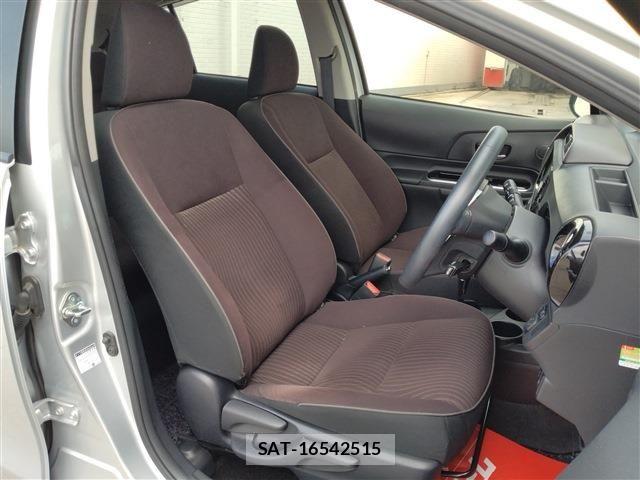 Toyota AQUA 2015-10 8883291-18