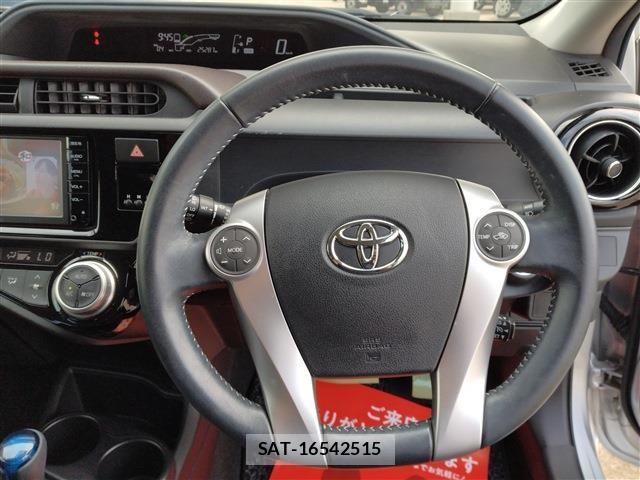 Toyota AQUA 2015-10 8883291-21