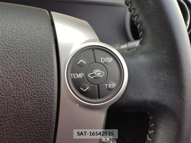 Toyota AQUA 2015-10 8883291-23