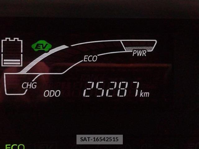Toyota AQUA 2015-10 8883291-27