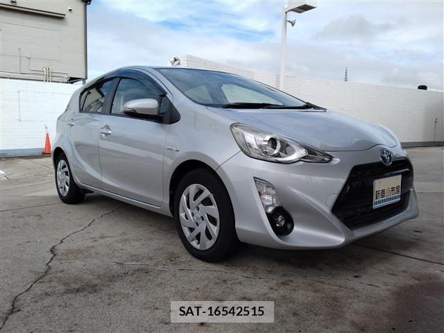 Toyota AQUA 2015-10 8883291-2