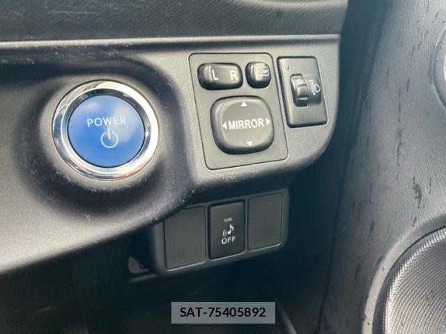 Toyota AQUA 2013-06 8883300-11
