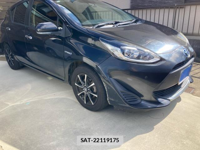 Toyota AQUA 2020-02 8883292-1
