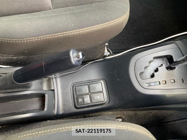 Toyota AQUA 2020-02 8883292-22