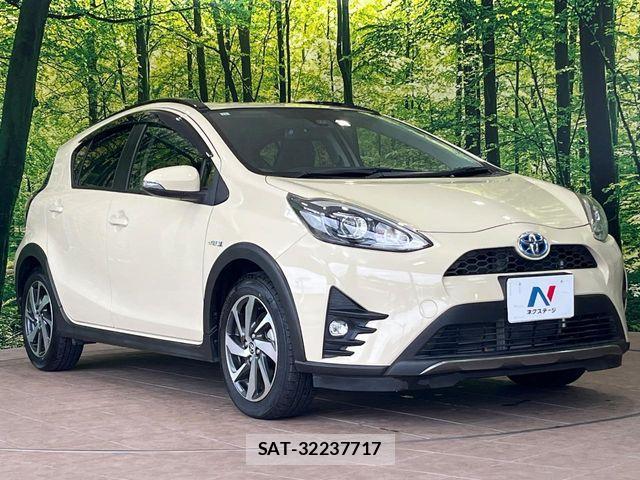 Toyota AQUA 2017-11 8883287-15