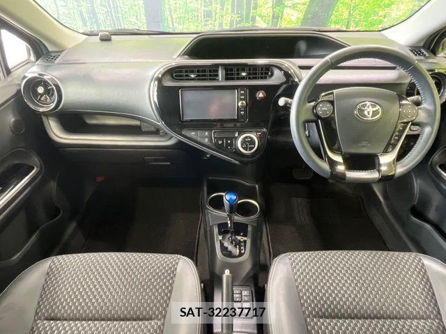 Toyota AQUA 2017-11 8883287-1