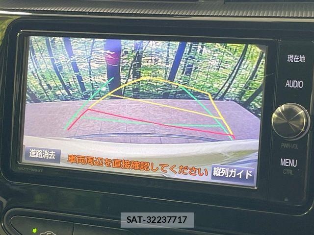 Toyota AQUA 2017-11 8883287-4