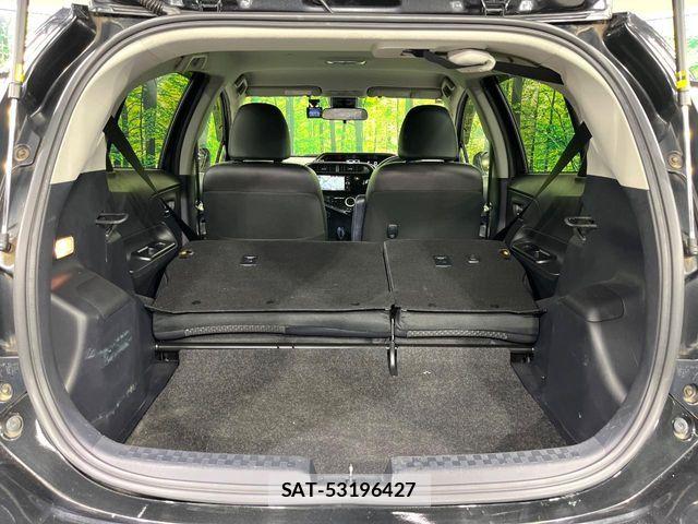 Toyota AQUA 2018-05 8883290-9