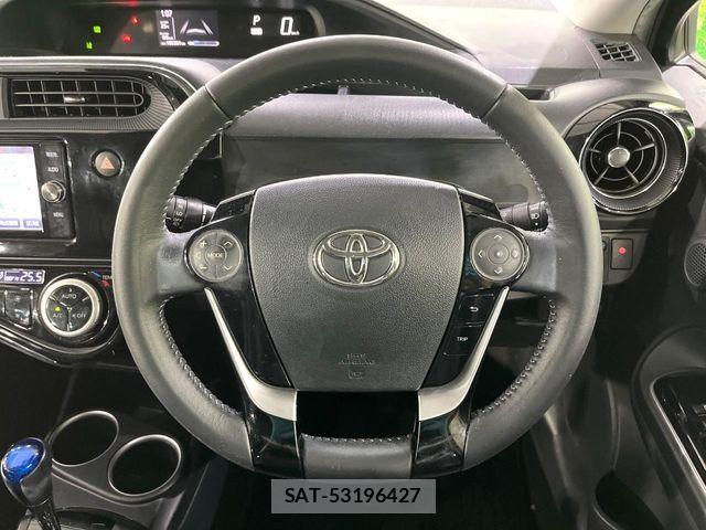 Toyota AQUA 2018-05 8883290-10
