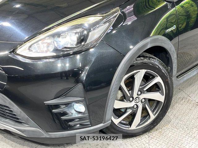 Toyota AQUA 2018-05 8883290-11