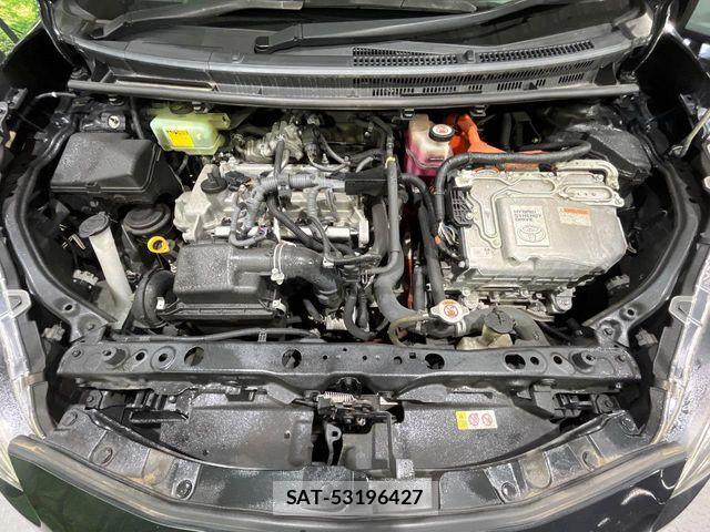 Toyota AQUA 2018-05 8883290-17