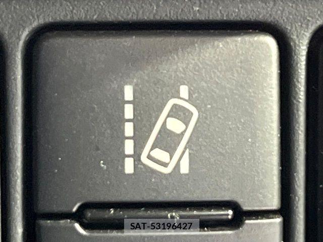 Toyota AQUA 2018-05 8883290-5