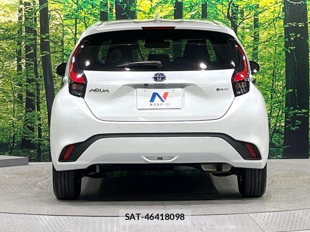 Toyota AQUA 2024-10 8883283-14