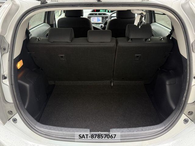 Toyota AQUA 2012-05 8883296-8