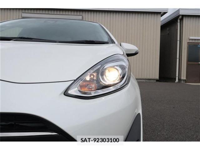 Toyota AQUA 2018-05 8883286-13