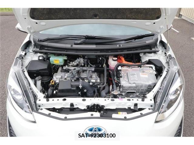 Toyota AQUA 2018-05 8883286-19
