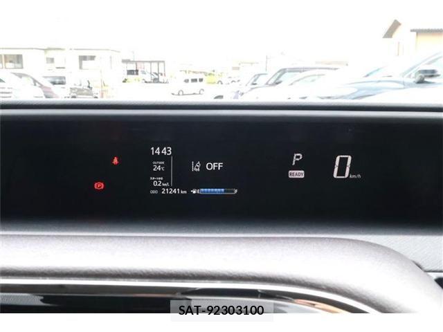 Toyota AQUA 2018-05 8883286-22