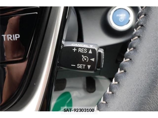 Toyota AQUA 2018-05 8883286-5