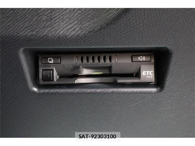 Toyota AQUA 2018-05 8883286-6